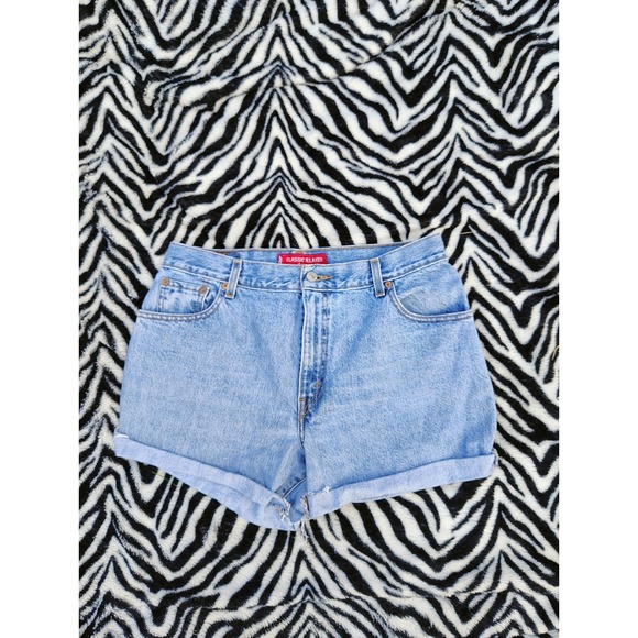 Vintage Y2K‎ Levis Jean Shorts Womens Size 14 34x12 Blue Cut Off Denim 550 - Picture 1 of 11